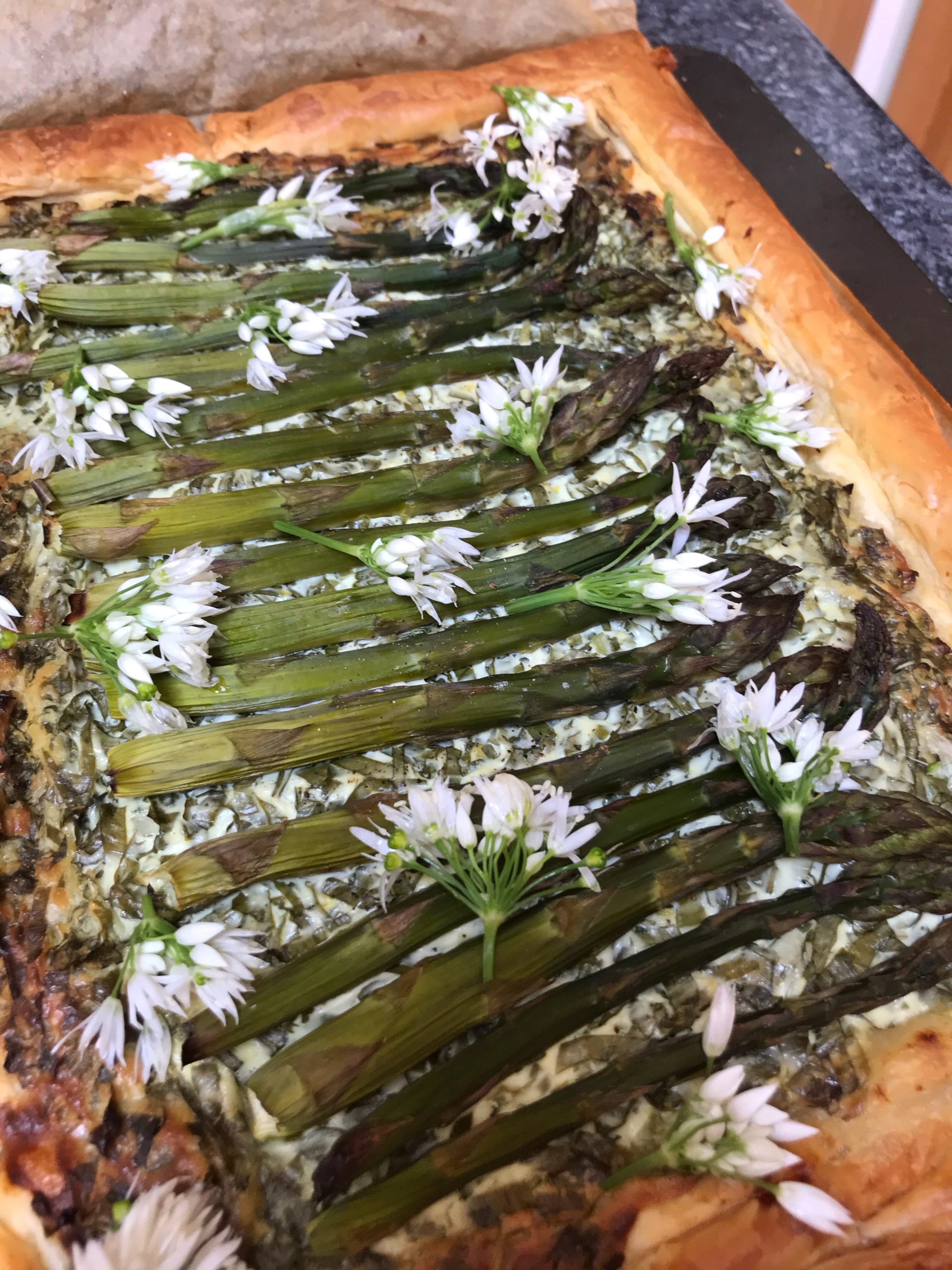 Wild garlic and asparagus tart